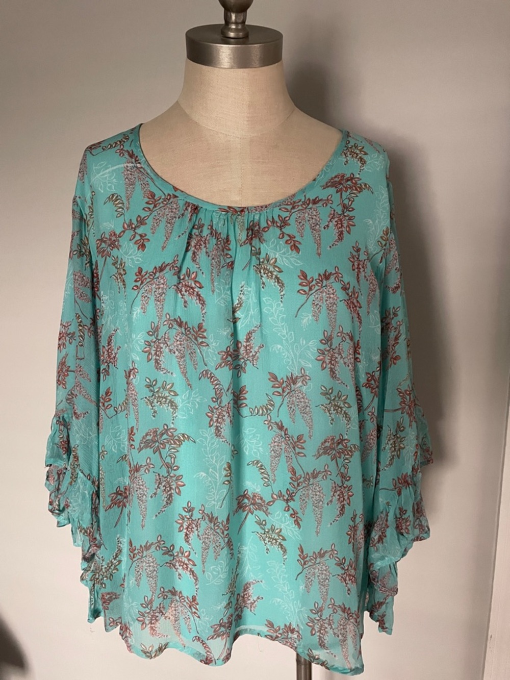 Sundance floral mint/aqua flowy top size M